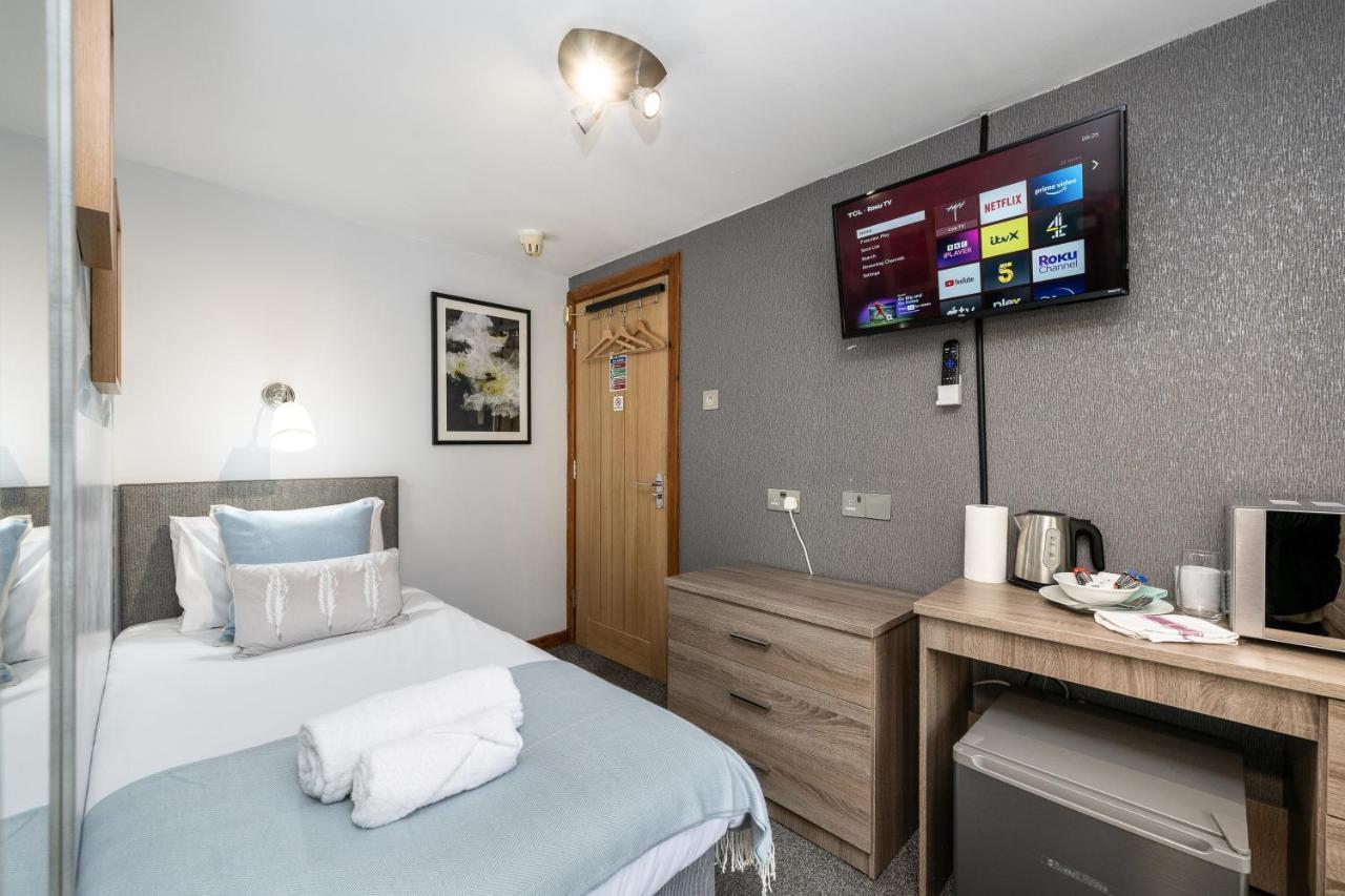 The New Lodge Pontardawe Exteriér fotografie