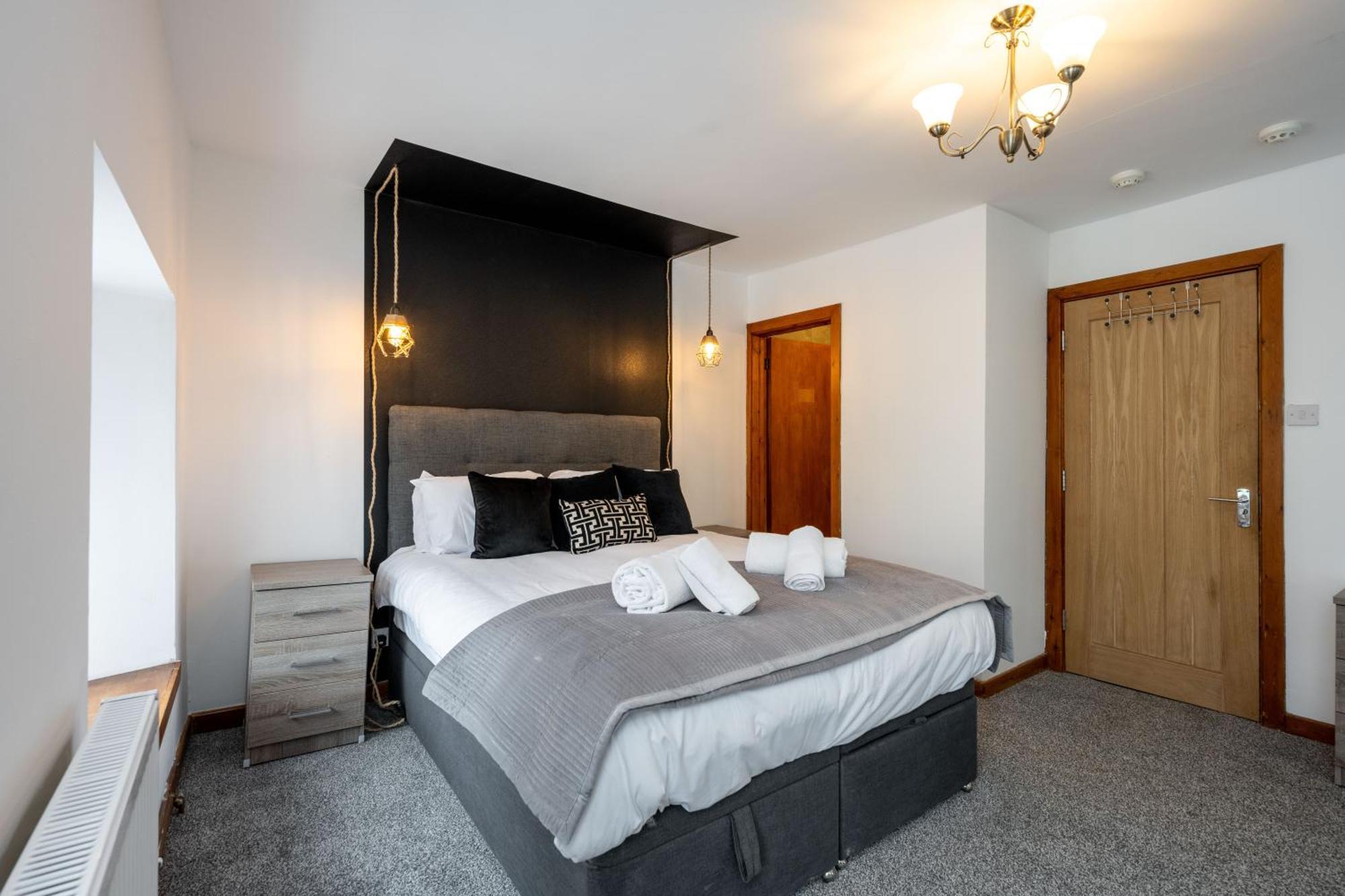 The New Lodge Pontardawe Exteriér fotografie
