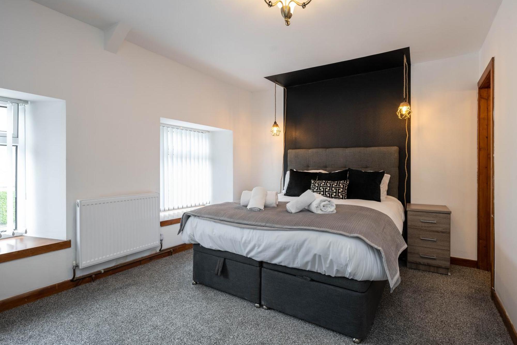 The New Lodge Pontardawe Exteriér fotografie